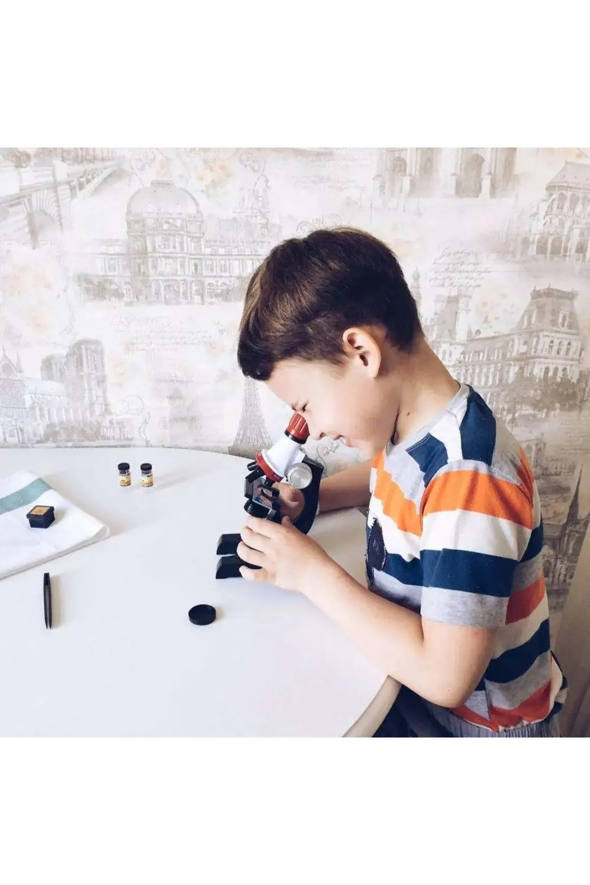 Çocuklar İçin Eğitici Mikroskop